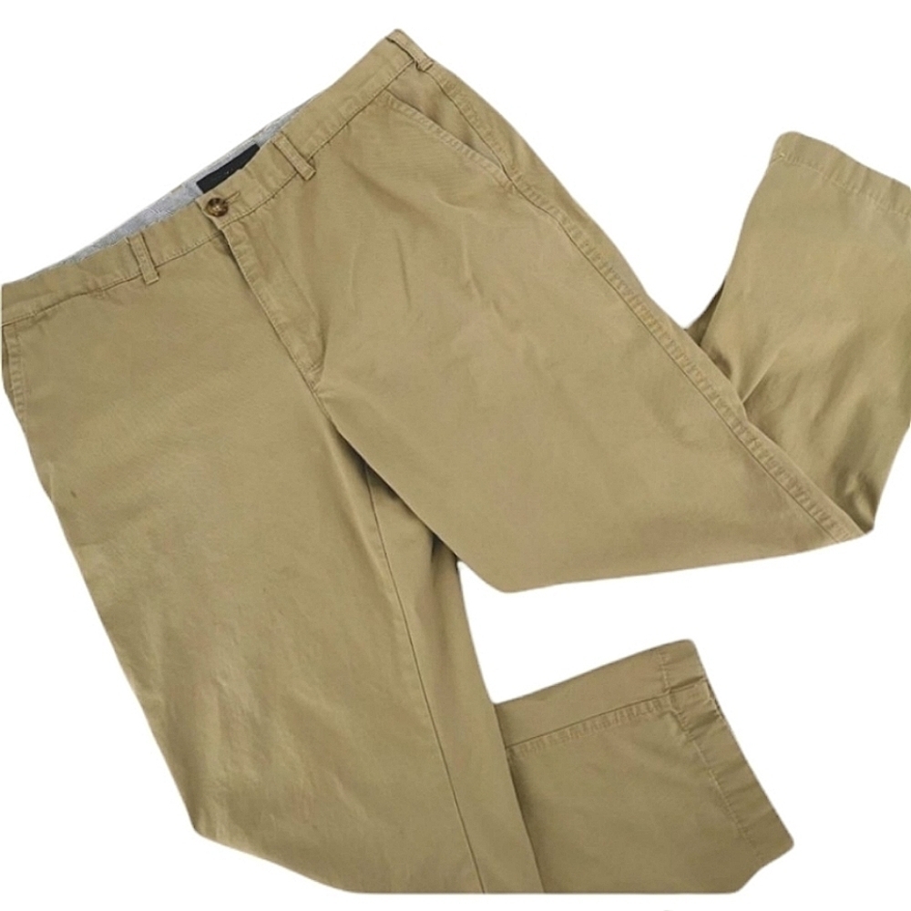 Tommy Hilfiger Men's 38 x 30 Mid Tan Pants